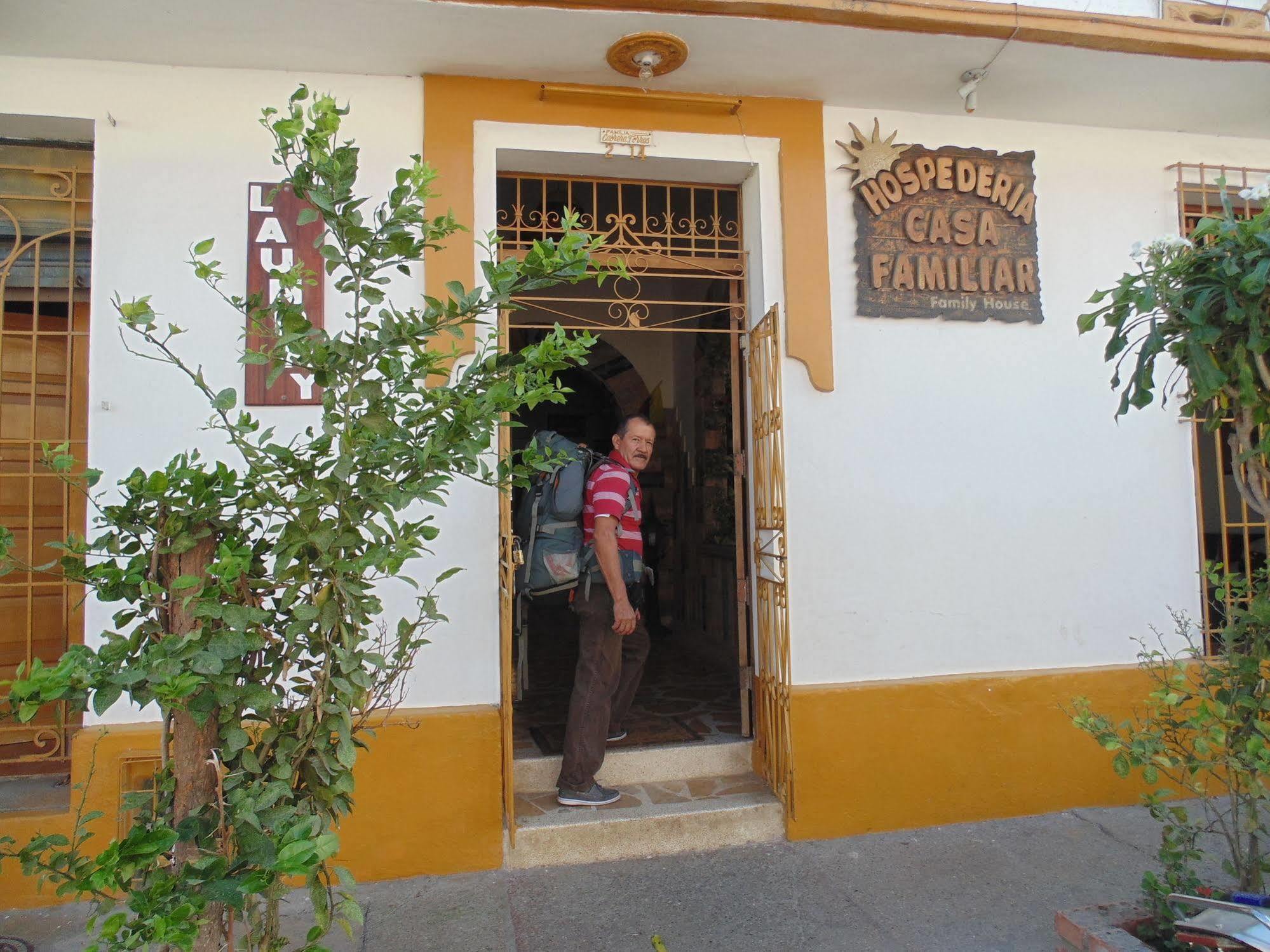 Hospederia Casa Familiar Hotel Santa Marta  Exterior photo